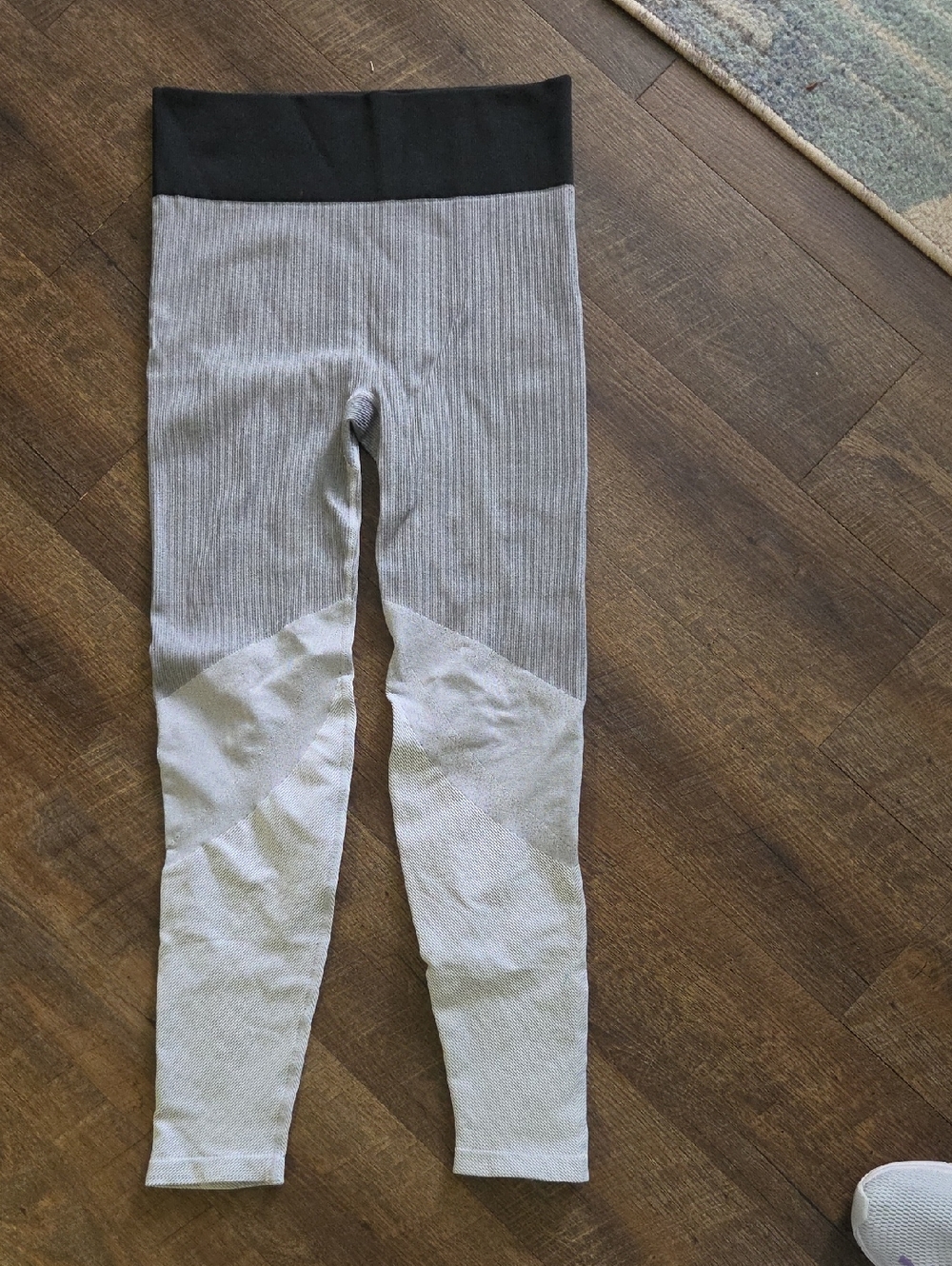 aerie Black & Light Gray Two-Tone Seamless Leggings